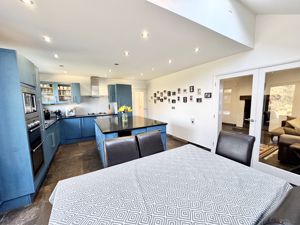 Photo 33- click for photo gallery